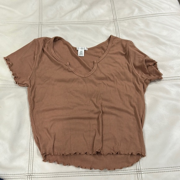 Top - Picture 1 of 1